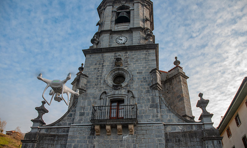 Trabajo de inspección de construcciones con drones