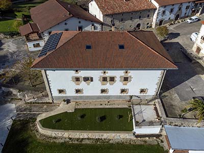 Fotografía con dron en casa rural de Urritzola 002