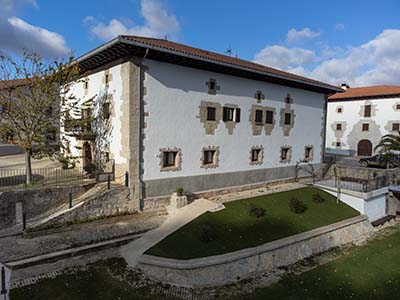 Fotografía con dron en casa rural de Urritzola 008